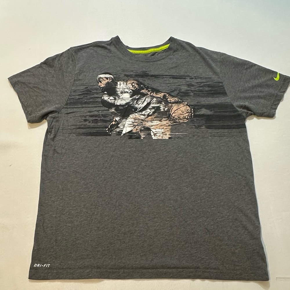 Nike Dri-FIT LeBron James Graphic Tee XL